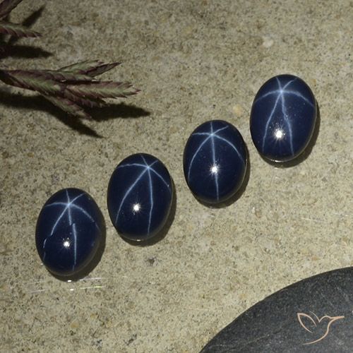 4.24ctw 天然 暗蓝色 星光蓝宝石, 椭圆形, 不透明