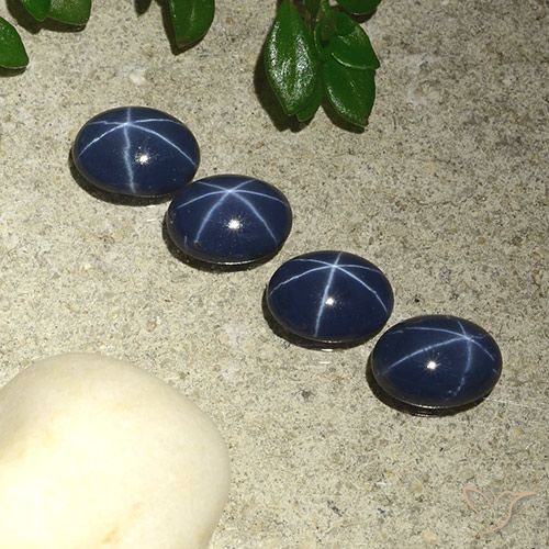 3.91ctw 天然 深蓝色 星光蓝宝石, 椭圆形, 不透明