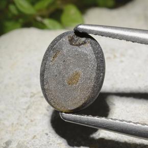 2.78克拉天然黑色星光蓝宝石，椭圆形切割，9.4×7.5毫米，不透明