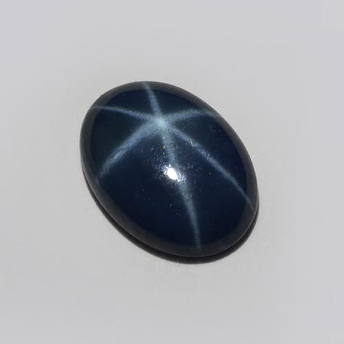 0.85克拉天然星光蓝宝石，椭圆形切割，6.9×5毫米，半透明