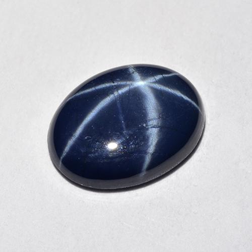 2.57克拉天然星光蓝宝石，椭圆形切割，10.2×7.9毫米，半透明