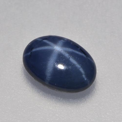 0.96克拉天然星光蓝宝石，椭圆形切割，6.8×5毫米，半透明
