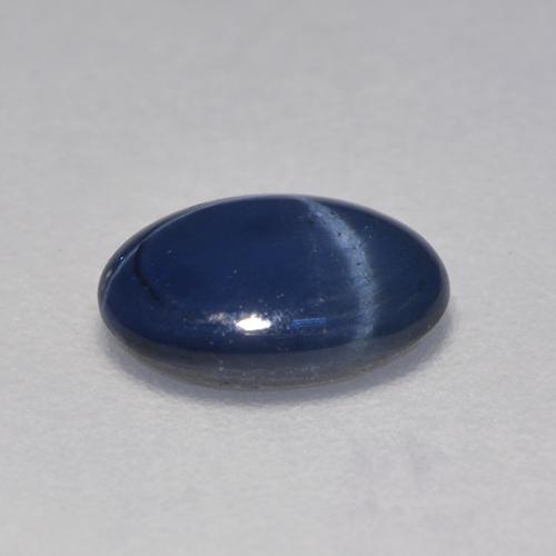 0.96克拉天然星光蓝宝石，椭圆形切割，6.8×5毫米，半透明