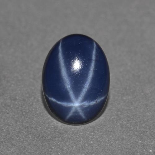 0.89克拉天然星光蓝宝石，椭圆形切割，6.6×5毫米，不透明
