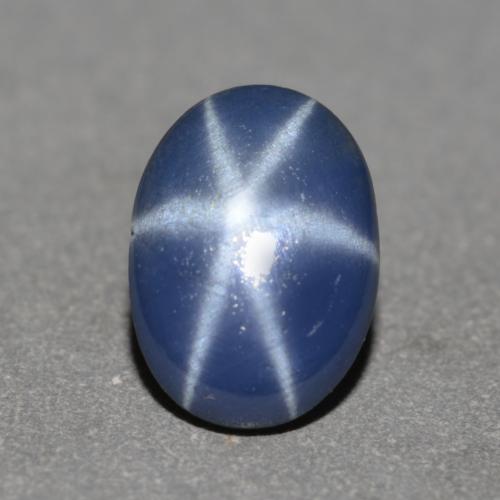 0.72克拉天然星光蓝宝石，椭圆形切割，6.8×4.9毫米，半透明