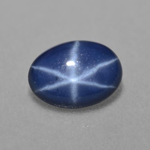 0.89克拉天然星光蓝宝石，椭圆形切割，6.9×5毫米，半透明