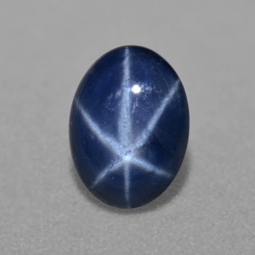 0.84克拉天然星光蓝宝石，椭圆形切割，6.8×5毫米，半透明