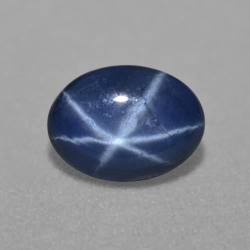0.84克拉天然星光蓝宝石，椭圆形切割，6.8×5毫米，半透明