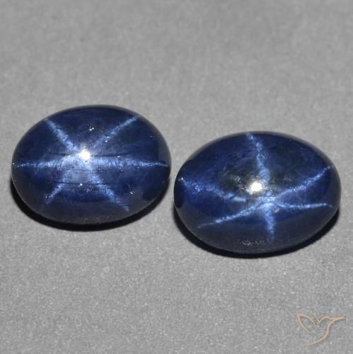 2.74ctw 天然 深海军蓝 星光蓝宝石, 椭圆形, 不透明