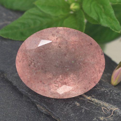 8.69ct 天然 中粉红色 草莓石英, 椭圆形, 半透明