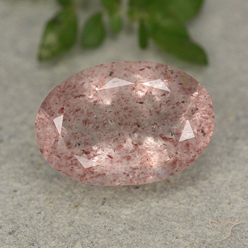 4.94ct 天然 浅粉色 草莓石英, 椭圆形, 半透明