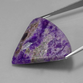 40.80克拉天然多色舒俱来石，异形，38.5×31.4毫米，不透明