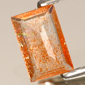 0.30克拉天然橙色日光石，透明，5.6×3.7毫米，透明/半透明