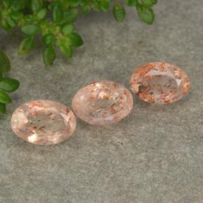 1.74克拉天然日光石，椭圆形切割，半透明