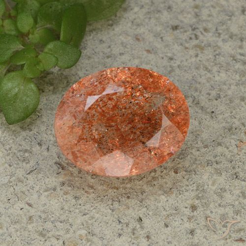 3.62克拉天然日光石，椭圆形，半透明