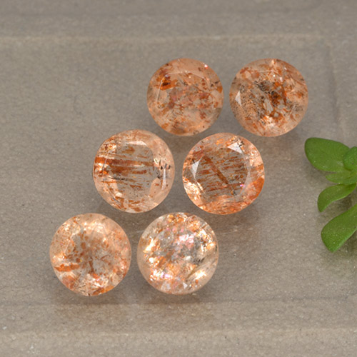 3.51克拉天然日光石，圆形切割，半透明