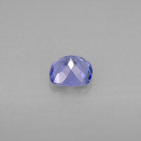 0.84克拉天然坦桑石，垫形剪裁，5.9×5.8毫米，VVS