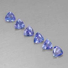 天然坦桑石，三角形，4.6×4.6毫米，VVS-VS