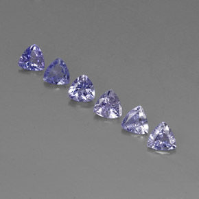 天然坦桑石，三角形，4.6×4.5毫米，VVS-VS