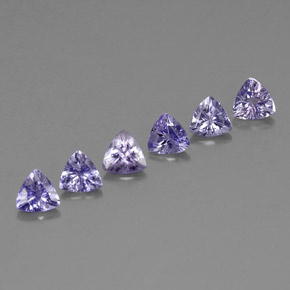 天然坦桑石，三角形，4.5×4.4毫米，VVS-VS