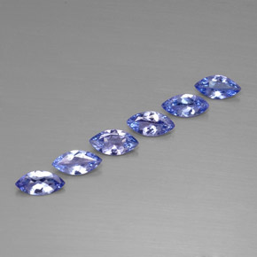 天然坦桑石，马眼形，6.8×3.4毫米，VVS-VS
