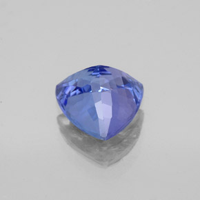1.50克拉天然坦桑石，三角形，7.5×7.3毫米，VVS