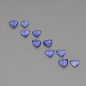 天然坦桑石，三角形，4.5×4.4毫米，VS