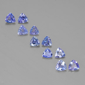 天然坦桑石，三角形，4.9×4.8毫米，VS