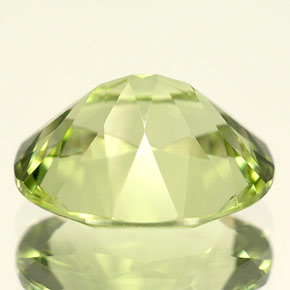 2.85克拉天然绿色透辉石，椭圆形切割，10.1×8.1毫米，VVS
