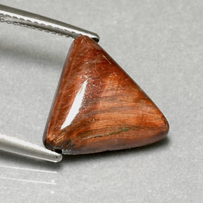 7.11克拉天然棕色Tiger's Eye，三角形，16×13.5毫米，不透明