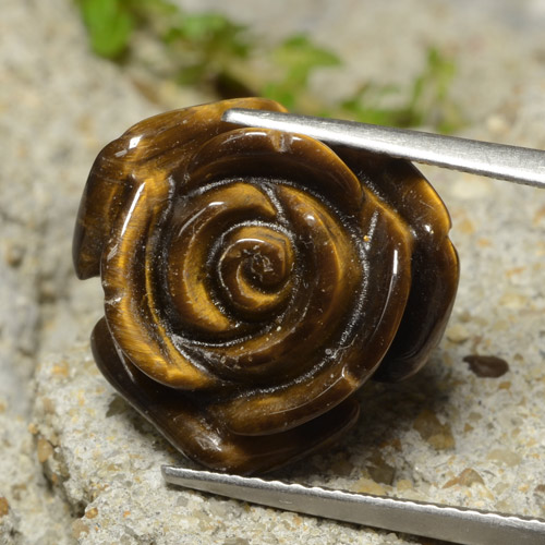 10.98克拉天然虎眼石，花形切割，不透明