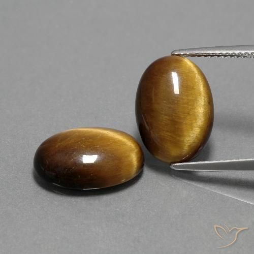 9.00克拉天然虎眼石，椭圆形切割，不透明