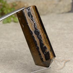 32.91克拉天然虎眼石，异形，不透明