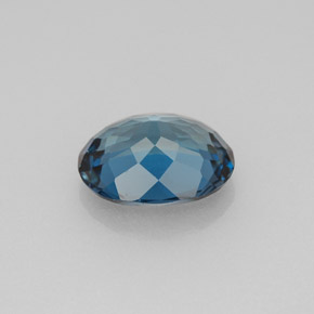 2.43克拉天然托帕石，椭圆形切割，9.4×7.3毫米，VVS