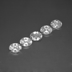 天然白色托帕石，椭圆形切割，8.1×6.1毫米，VVS-VS