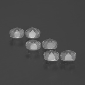 2.64天然白色托帕石，垫形剪裁，4.6×4.6毫米，VVS-VS