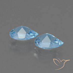 1.62天然托帕石，梨形，7.1×5.1毫米，VVS-VS