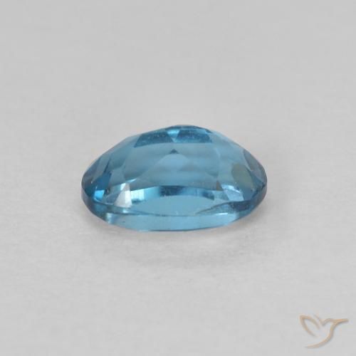 0.73克拉天然托帕石，椭圆形切割，6.2×4.1毫米，VVS-VS