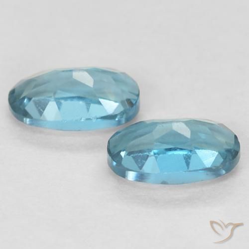 0.60克拉天然黄玉，椭圆形，VVS-VS