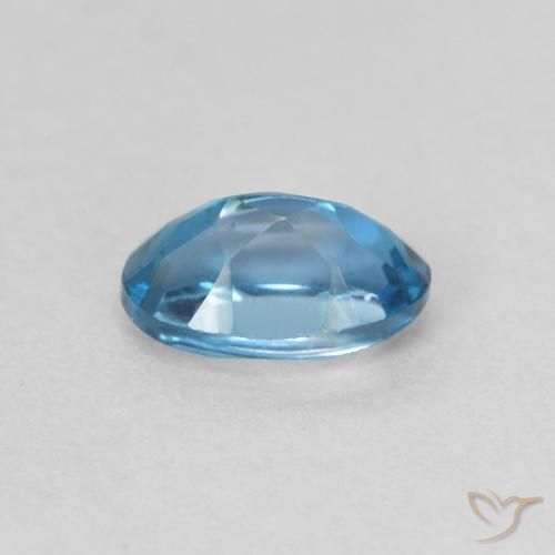 0.60克拉天然黄玉，椭圆形，VVS-VS