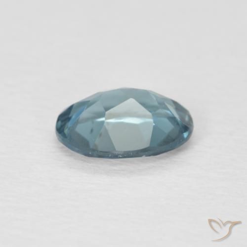 0.95克拉天然黄玉，椭圆形，VVS