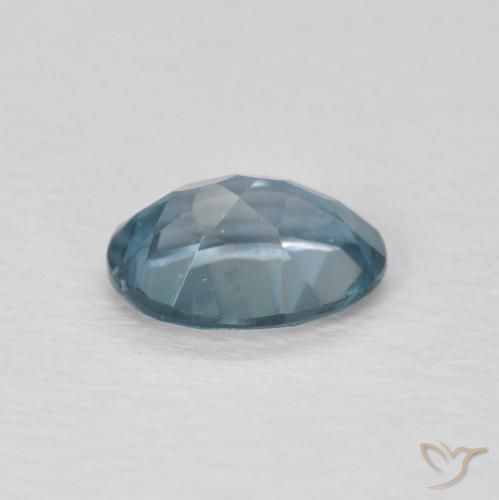 0.90克拉天然黄玉，椭圆形，VVS