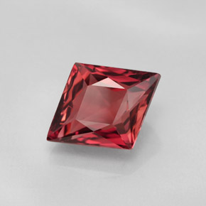 4.96克拉天然粉色碧玺，异形，13.8×10.9毫米，VVS-VS