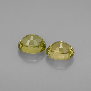 天然绿色碧玺，椭圆形切割，6.1×5.3毫米，VVS