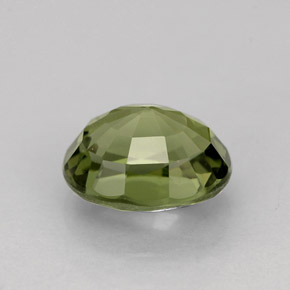 1.34克拉天然绿色碧玺，椭圆形切割，7.4×6.1毫米，VVS-VS