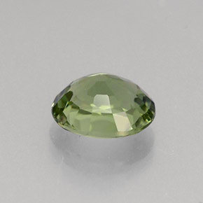 0.86克拉天然绿色碧玺，椭圆形切割，6.6×5.5毫米，VVS