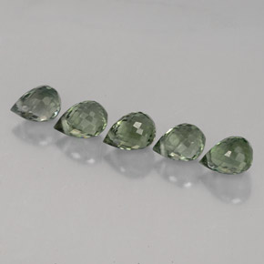 天然绿色碧玺，水滴珠形切工，4.9×3.6毫米，VVS-VS