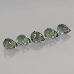 天然绿色碧玺，水滴珠形切工，4.9×3.6毫米，VVS-VS