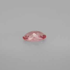 0.70克拉天然粉色碧玺，马眼形，7.9×4.5毫米，VS-SI
