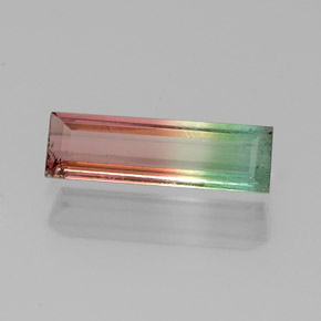 0.84克拉天然多色碧玺，长方形切工，10.7×3.2毫米，VS-SI